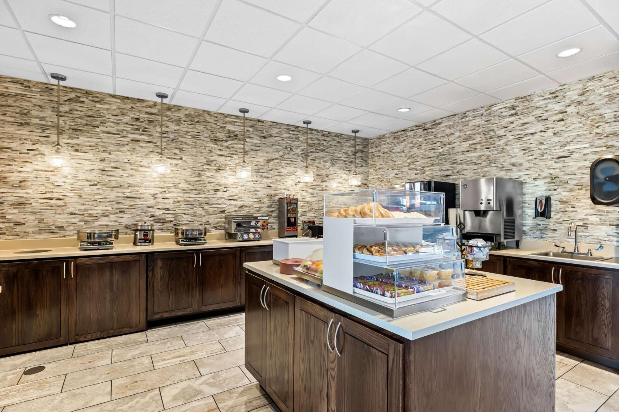 Best Western Plus Bolivar Hotel & Suites Екстер'єр фото
