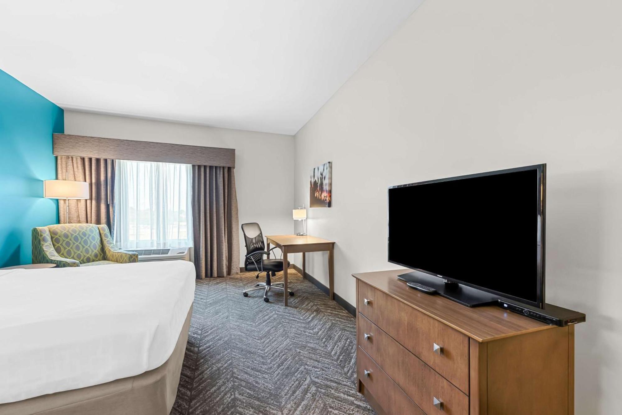 Best Western Plus Bolivar Hotel & Suites Екстер'єр фото