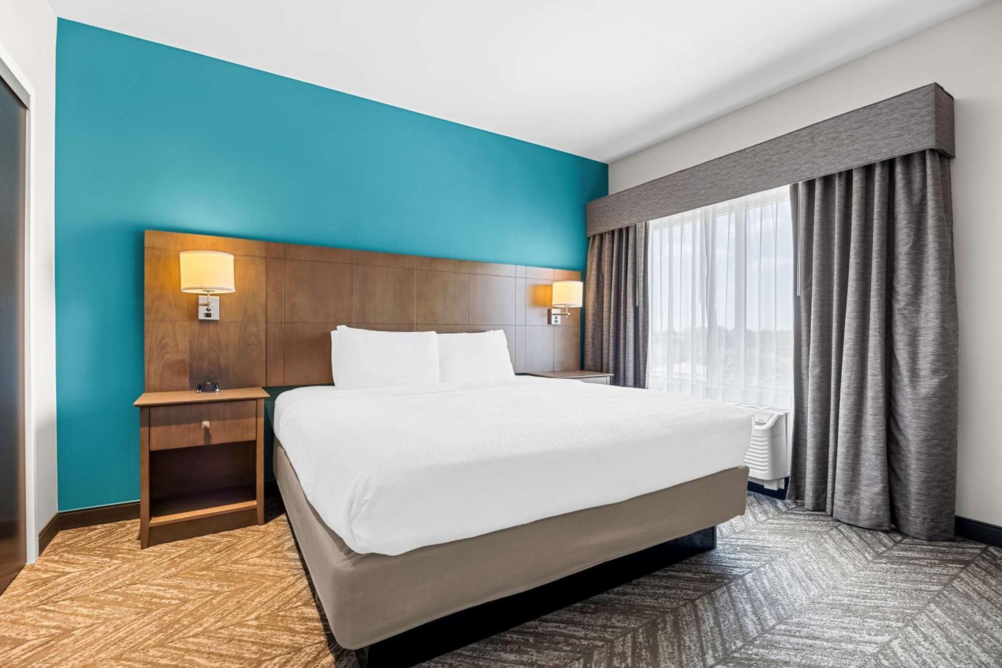 Best Western Plus Bolivar Hotel & Suites Екстер'єр фото