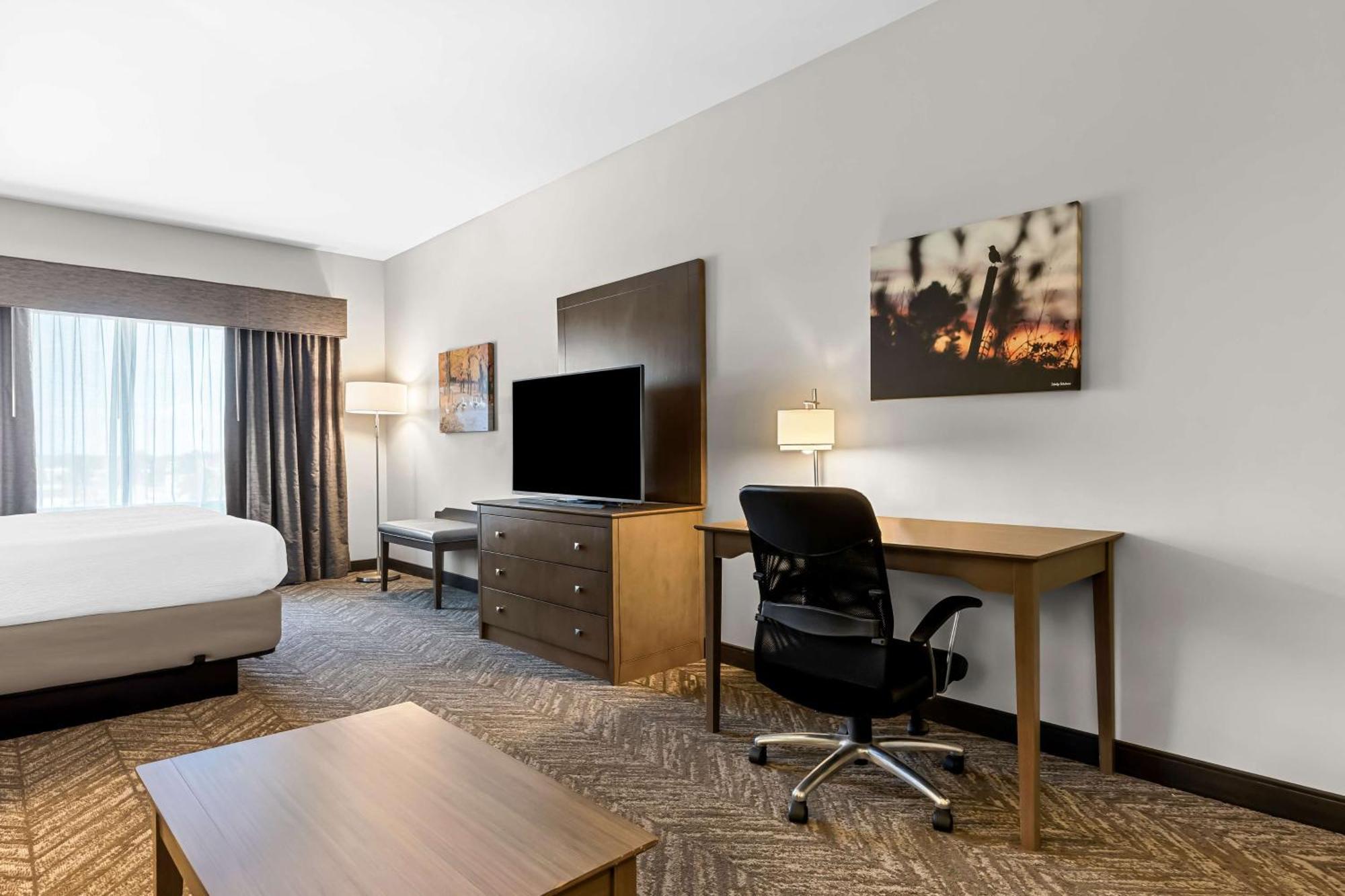 Best Western Plus Bolivar Hotel & Suites Екстер'єр фото