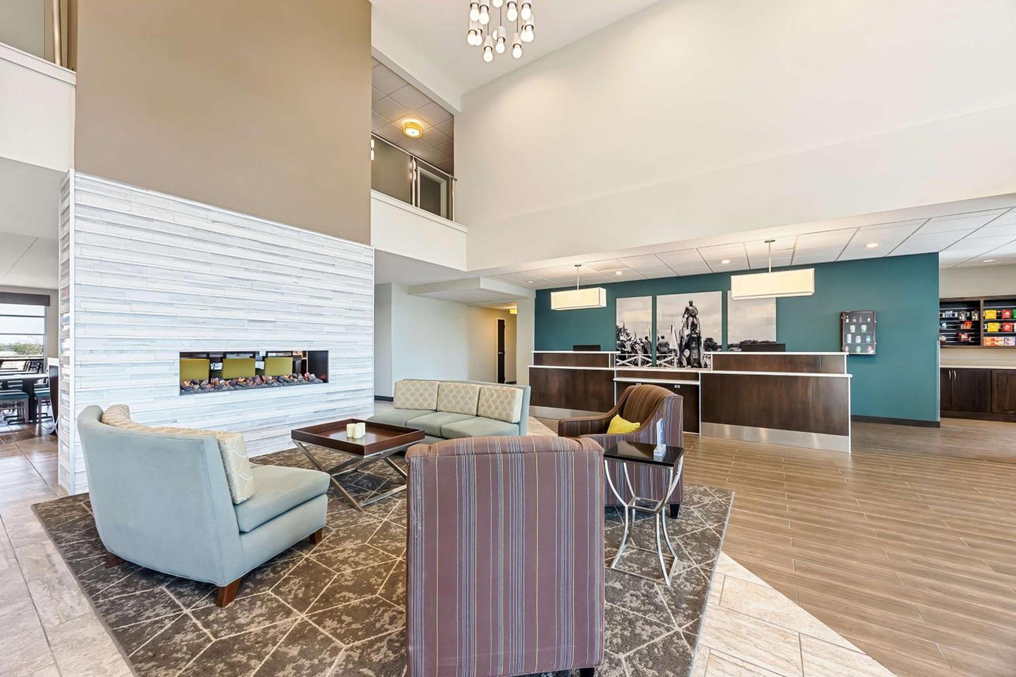 Best Western Plus Bolivar Hotel & Suites Екстер'єр фото